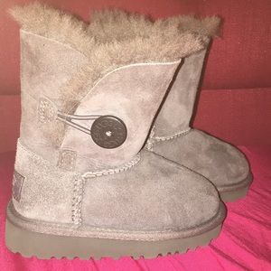 Dark gray uggs